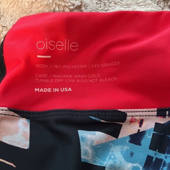 Oiselle Rear Window Spandos - Picture 2 of 2